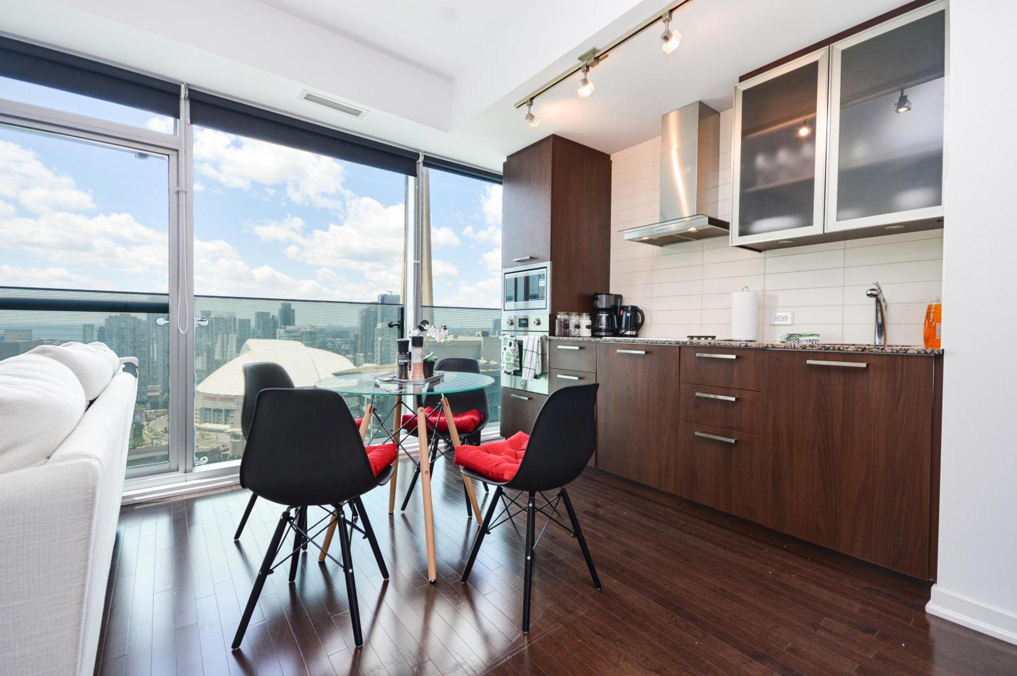Downtown Toronto Condo Near Cn Tower, Scotiabank Arena, Rogers Centre, Union Station Exterior foto