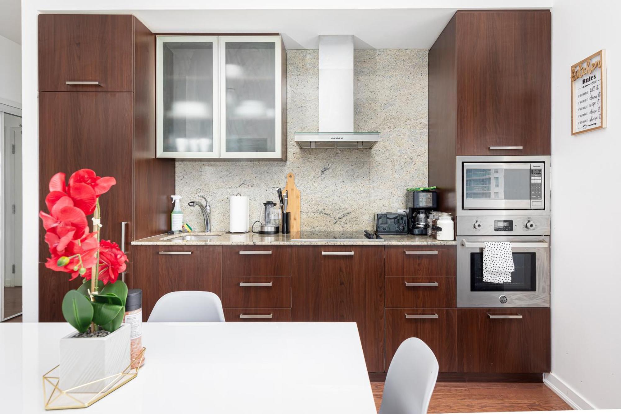 Downtown Toronto Condo Near Cn Tower, Scotiabank Arena, Rogers Centre, Union Station Exterior foto