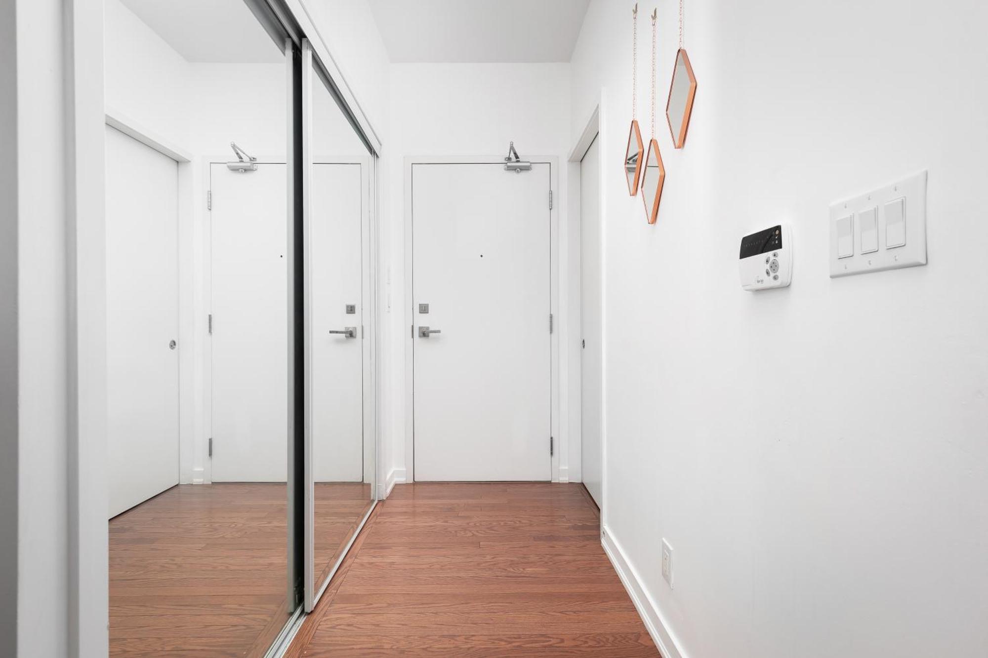 Downtown Toronto Condo Near Cn Tower, Scotiabank Arena, Rogers Centre, Union Station Exterior foto